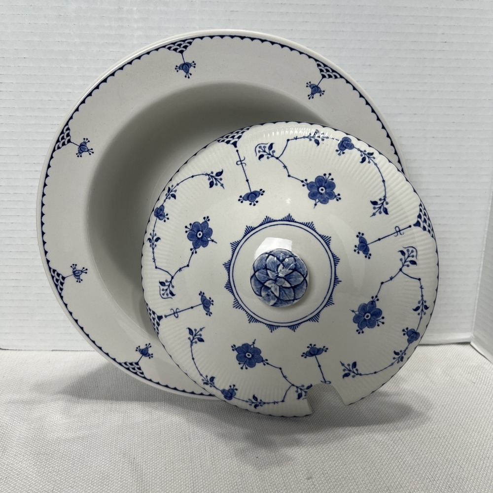 Vintage Franciscan Denmark Blue 11" Round Covered soup terrain with lid